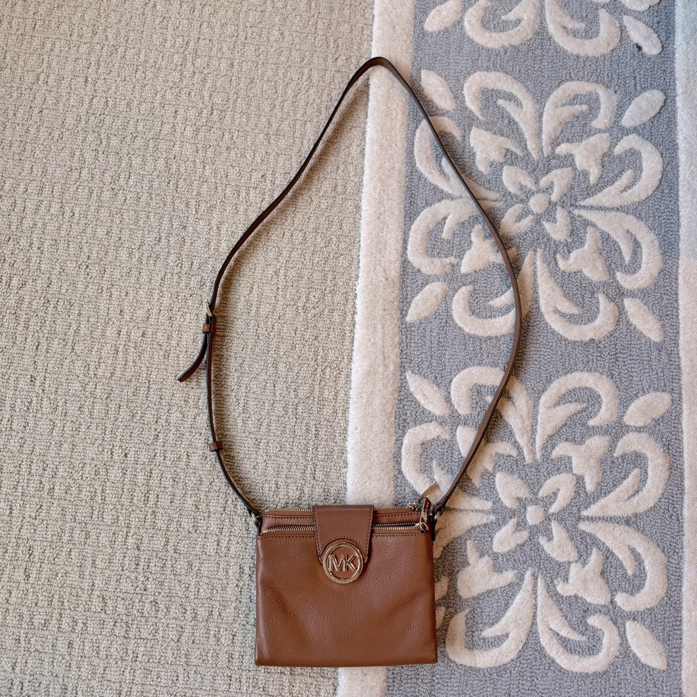 Michael Kors crossbody purse